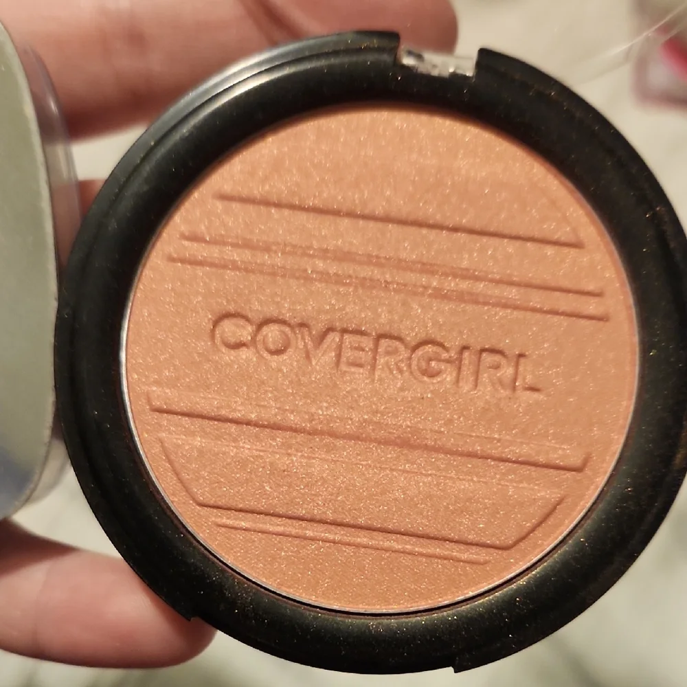 COVERGIRL Orange Blush Radiant Glow - Picture 6 of 6